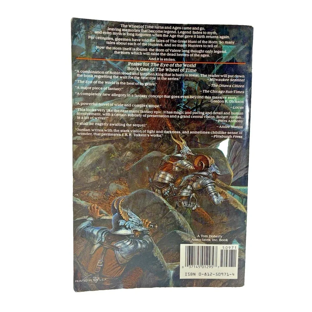 The Great Hunt by Robert Jordan Vintage Tor First Edition Paperback